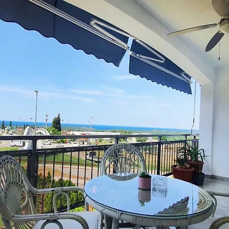 Panorama Apartment *